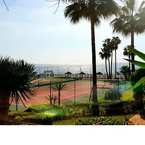 Mansion Alhamar - 2 Bedroom, Frontline Beach, Mountain Views, Full Size Pool, Tennis Courts, Close To Shops, On-site Bar & Chiringuito Apartamento
